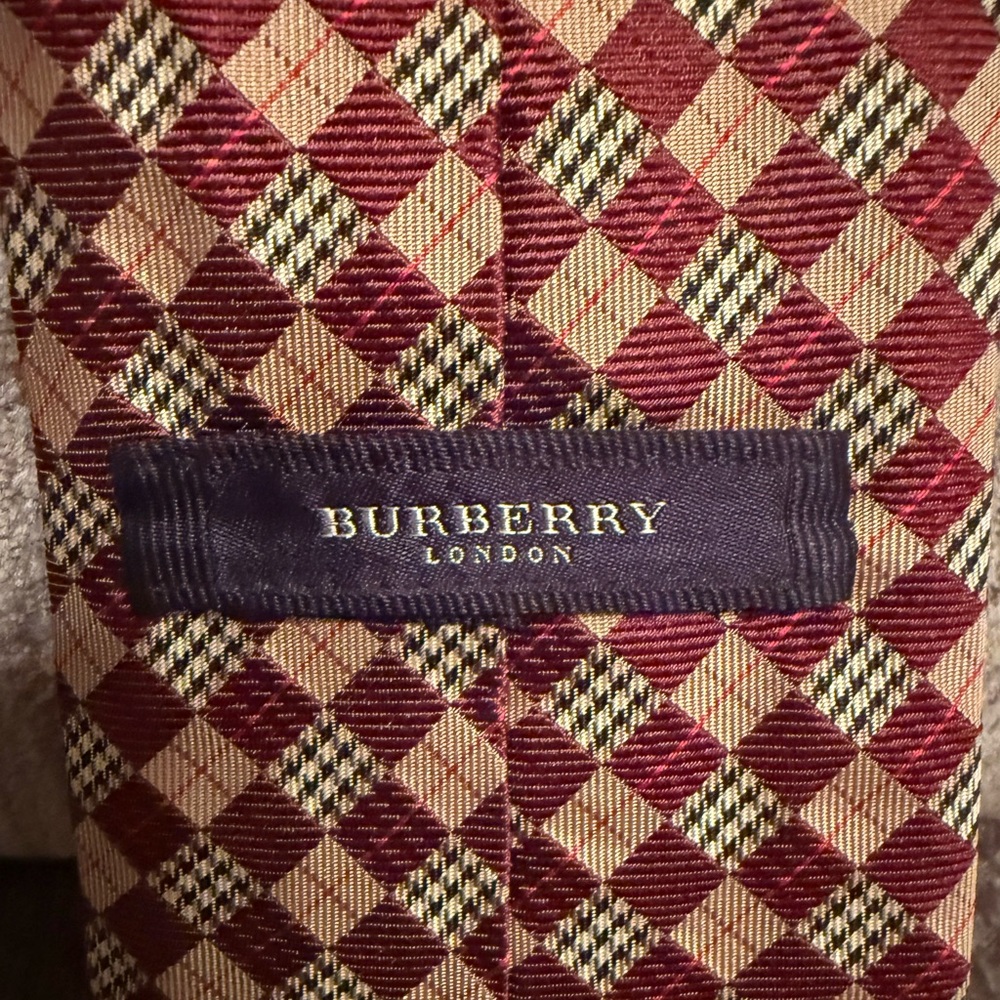 Burberry plaid tie